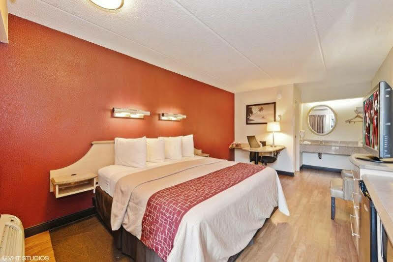 Red Roof Inn Tampa Fairgrounds - Casino Mango Exterior foto
